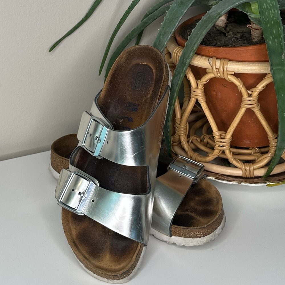 Birkenstock Arizona Sandals Silver Metallic Size 38 (US 7) Regular Fit - Picture 12 of 12